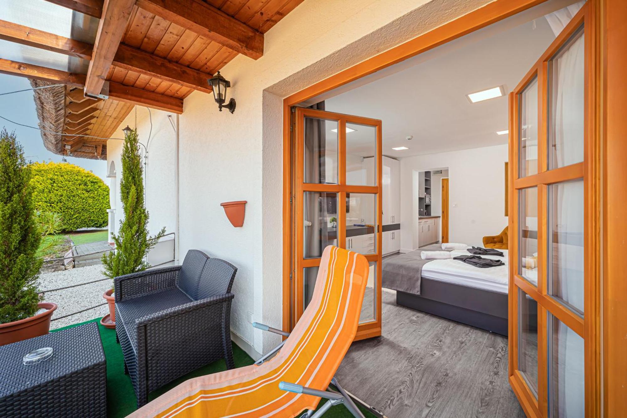 Rigotanya Relax & Wellness Panzio Buekfuerdo Hotel Luaran gambar